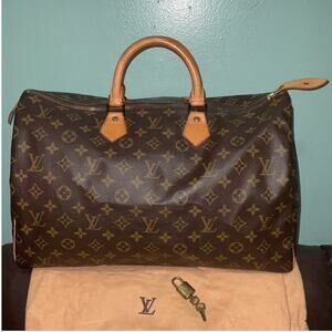 Louis Vuitton Monogram Speedy 40 Handbag W/ Padlock, keys & dust bag